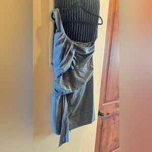Nicole Miller one shoulder sexy gray stretch asymmetrical dress Size 8